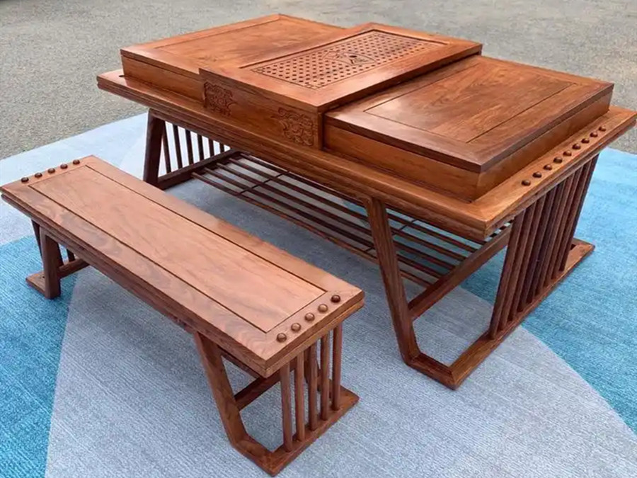 準(zhǔn)備寄往澳洲的紫檀木茶幾